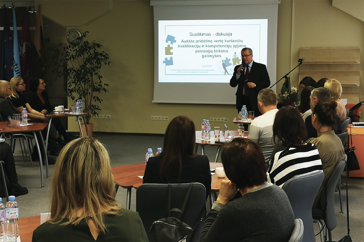 Šiauliuose diskutuota apie naujos kartos profesijų poreikį 